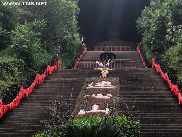 乐山东方佛都地宫的这个神秘洞穴为何让人频频绕行