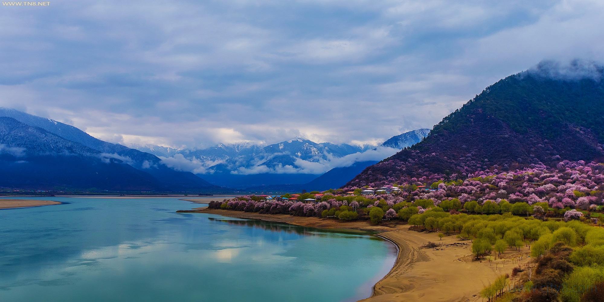 鲁朗林海—林芝，鲁朗林海在深山之中，有