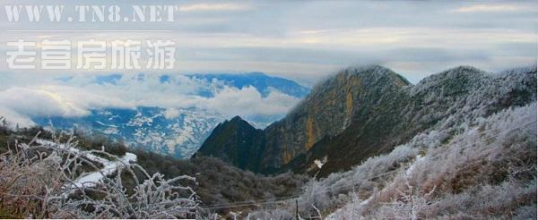 怎样，没想到吧？咱们重庆周边也有这么多不输北方的壮丽雪景，看完以上重庆周边赏雪地的精美雪景图，你最中意哪里的雪景呢!!!（文章图片源自网络，如有侵权请联系删除。）　　

